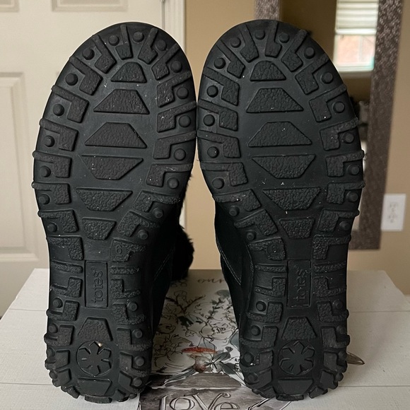 Totes Black Boots - Picture 7 of 9